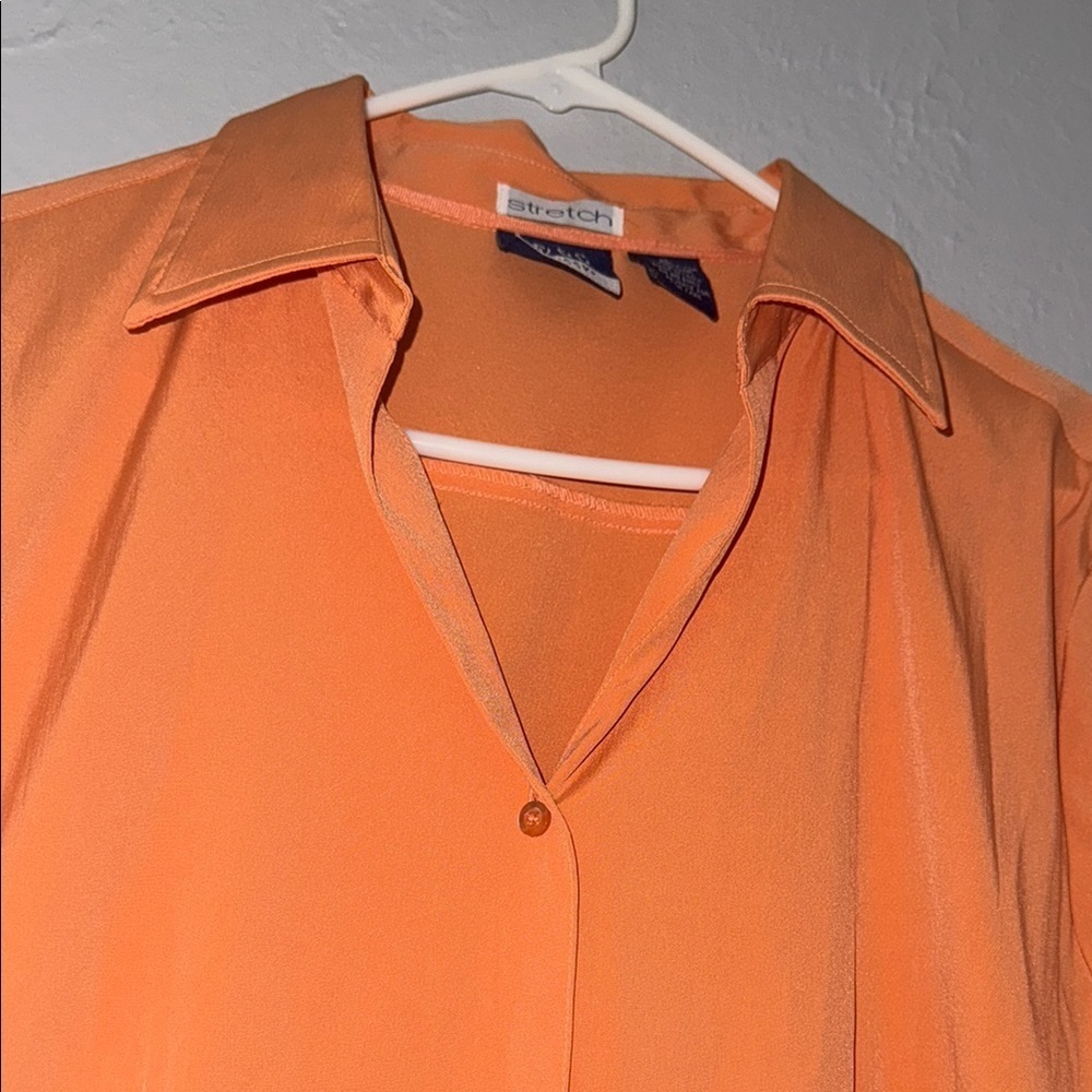 DC Orange Button Down Shirt with Notched Collar and 3/4 Sleeves 51 - Picture 3 of 8
